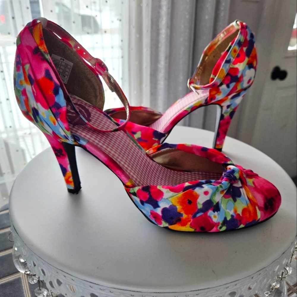 Rocketdog K9 Floral Multicolor Pinup Heels Sz 10